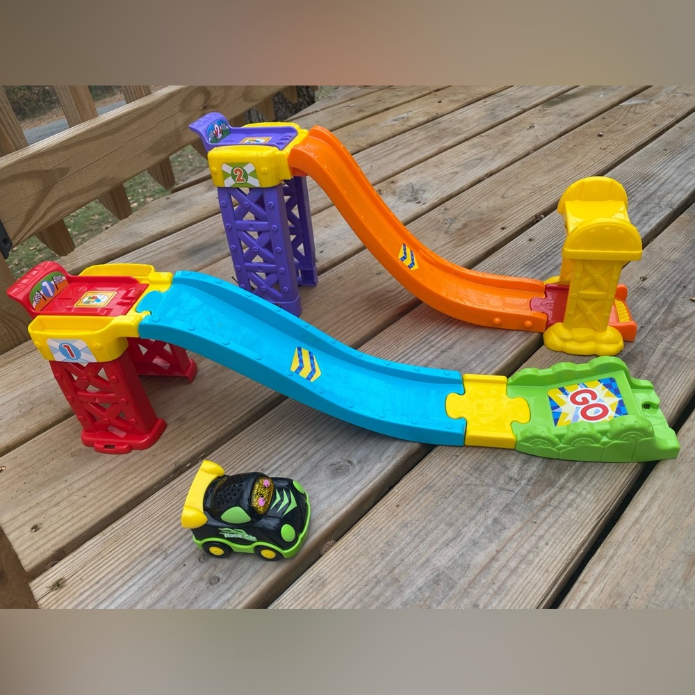 Vtech Go Go Smart Wheels 3-in-1 Launch & Play Raceway Track Plus Addt’l Pieces